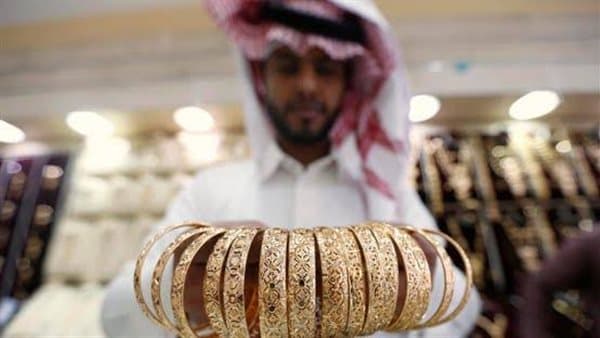 أسعار الذهب تتراجع في السعودية اليوم