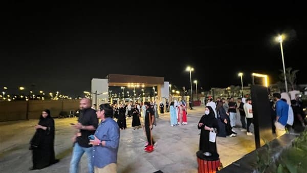 توافد الجمهور إلى حفلة تامر عاشور