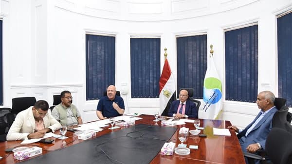 Al Qabda Water reviews Decent Life projects in 8 firms