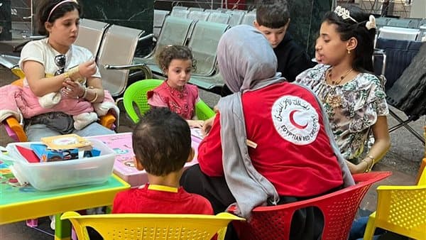 Egyptian Red Crescent assists 80th Palestinian group