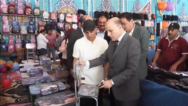 محافظ الغربية يفتتح معرض مستلزمات المدارس بكفر الزيات
