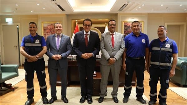 Health Minister praises ambulance team