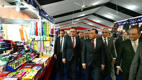 أخبار الاقتصاد اليوم: تخفيضات على مستلزمات المدارس والبورصة تربح 38 مليار وارتفاع التجارة العربية