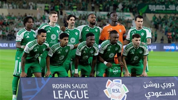 أهلي جدة يتقدم 3-0 أمام الرياض في الشوط الأول