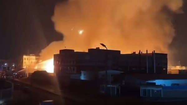 حريق داخل مصنع كرتون في الدقهلية