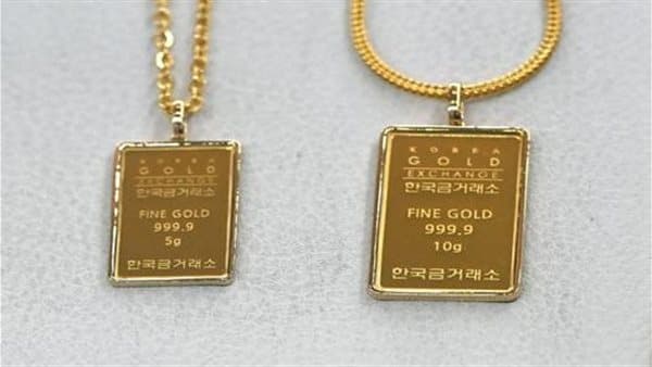 Gold per gram drops this morning