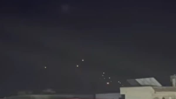 الدفاع السوري يرد على هجوم صاروخي إيرانى