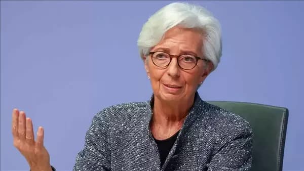 البنك المركزي الأوروبي يتوقع استمرار ارتفاع التضخم