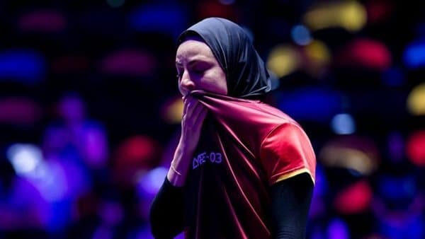 Dina Moshref vs China star in World Series