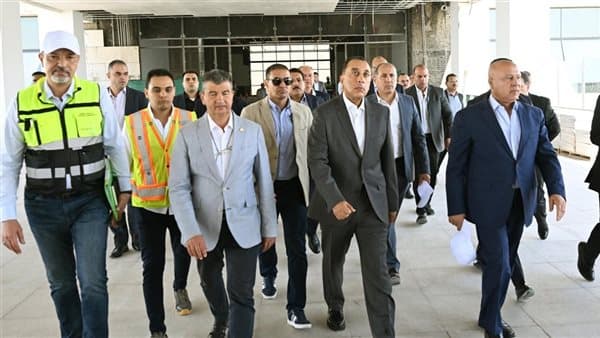 Madbouly reviews Sukhna–Alamein train phase