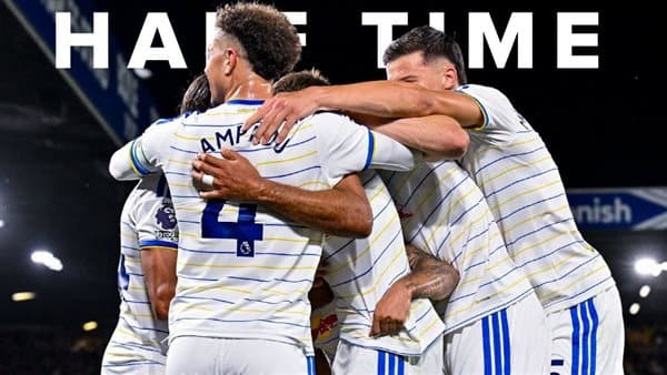 ليدز يفوز على نيوكاسل بأربعة