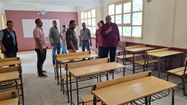 رئيس صرف سوهاج يتابع تجهيز مدرسة المياه