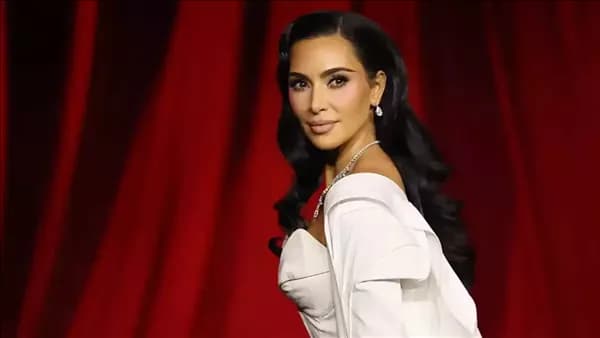 Kim Kardashian Diagnosed with Esophagitis