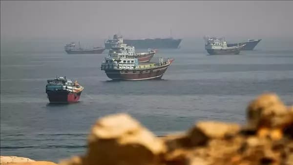 Iran warns against unapproved Strait passage