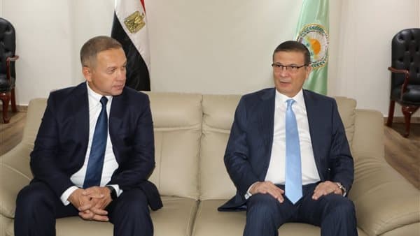 علاء فاروق يبحث التعاون الزراعي مع وفد أوزبكي