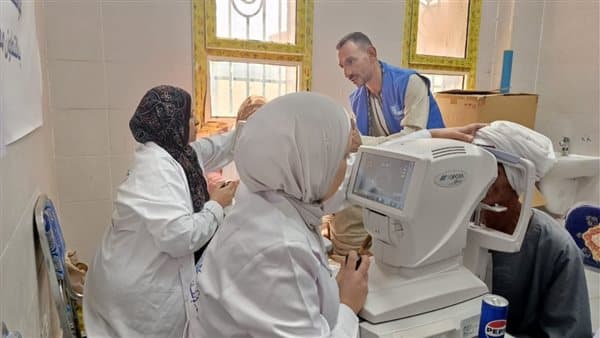 Assiut convoy assists 3,221 citizens with 479 glasses distributed