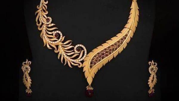 Gold prices fall after recent gains