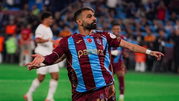 محمد صلاح يسجل ويمهد لطرابزون أمام جالطة سراي