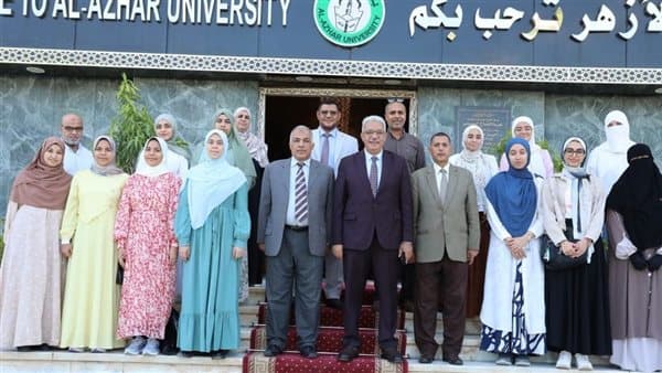 Al-Azhar Pres grants fee waivers to top female high school grads