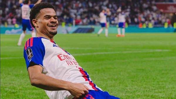 Olympique Lyon defeats Rennes 4-0