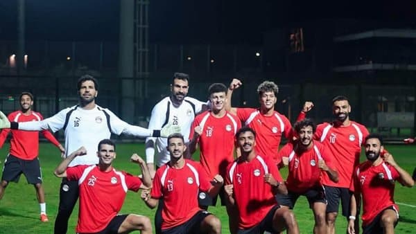 Egypt team trains with 7 pros, Abu Rida welcomes Salah