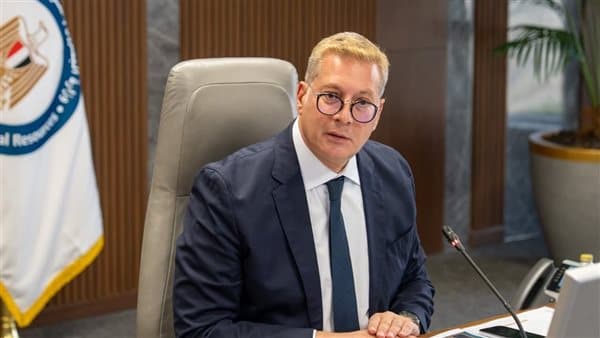 البترول يوضح حقيقة زيادة أسعار البنزين