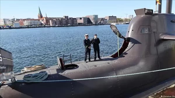 Israel receives its largest submarine from Germany
