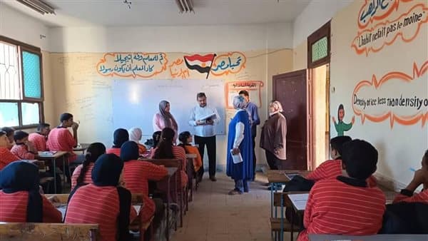 محققون يحققون في مسؤولين بمدرسة بشبين