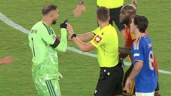Lukaku and Donnarumma altercaiton after Belgium-Italy match