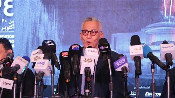 رضا الوكيل يوضح سبب غياب علي الحجار عن المهرجان