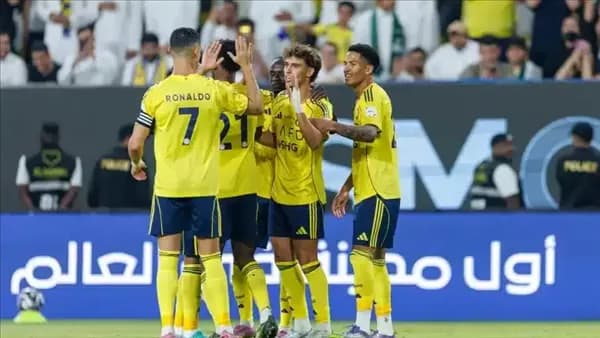مباريات اليوم والقنوات الناقلة بعد التوقف