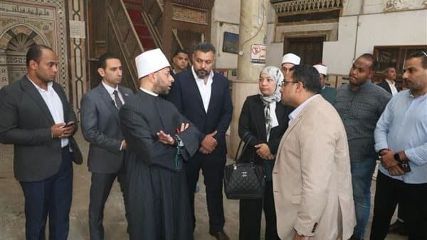 Awqaf Minister surveys Al-Sharani Mosque development