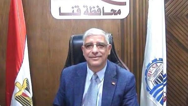 مدير تعليم قنا يبرز دور المعلم في بناء الوعي