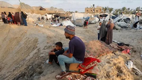 ثلاث سنوات من الإبادة ووقف النار لا يهدئ القصف في غزة