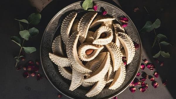 Making Kaab al-Ghazal at Home