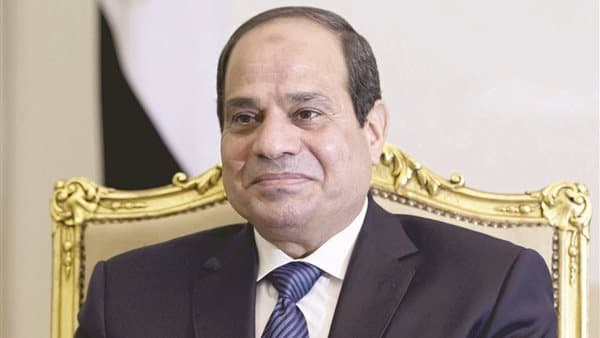 السيسي يشاهد فيلم مصر في الندوة الـ44