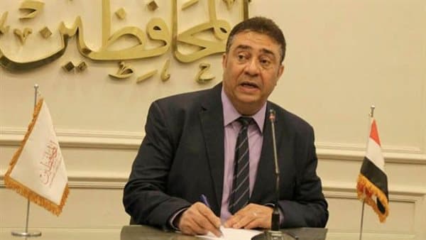 نائب المحافظين يكشف تجميد نشاط الحزب