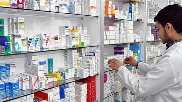 Giza pharmacists enforce medication pricing