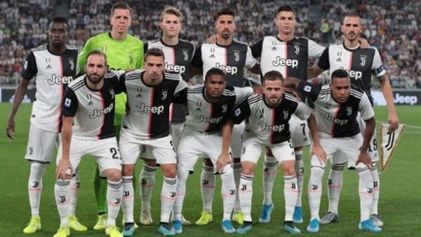 Juventus wins 2-0 over Palermo