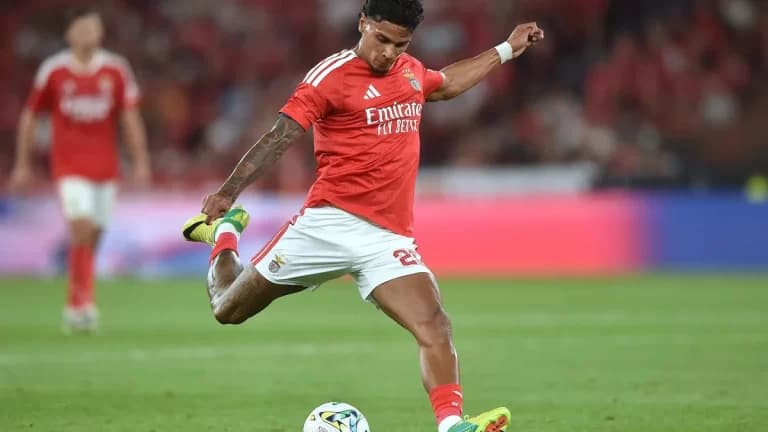 Al-Ittihad signs Colombian Richard Rios from Benfica