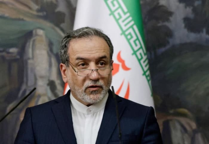 Aragchi Discusses Strait of Hormuz Closure