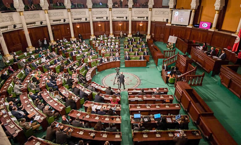 Parliament holds urgent session on outages