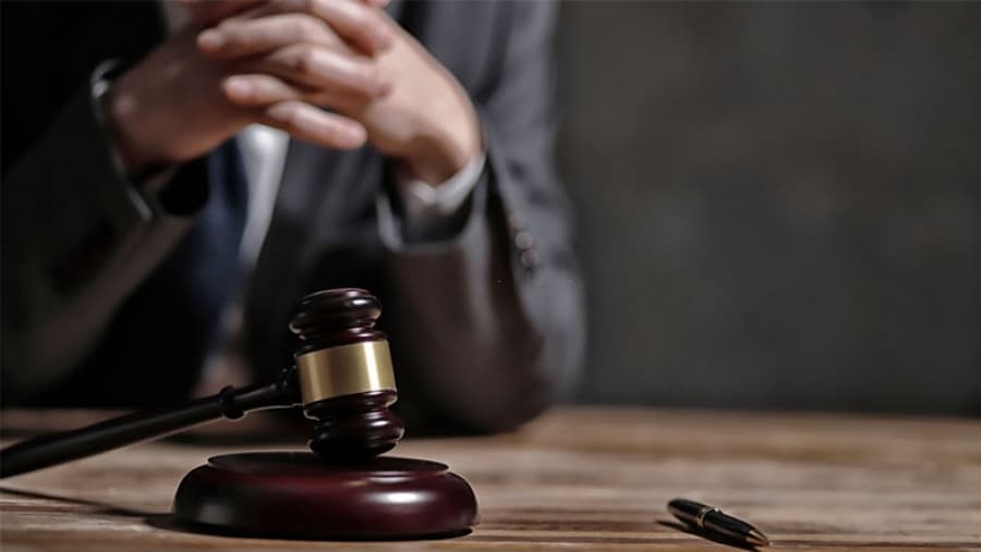 Postal worker detained in Hammam Al-Anf