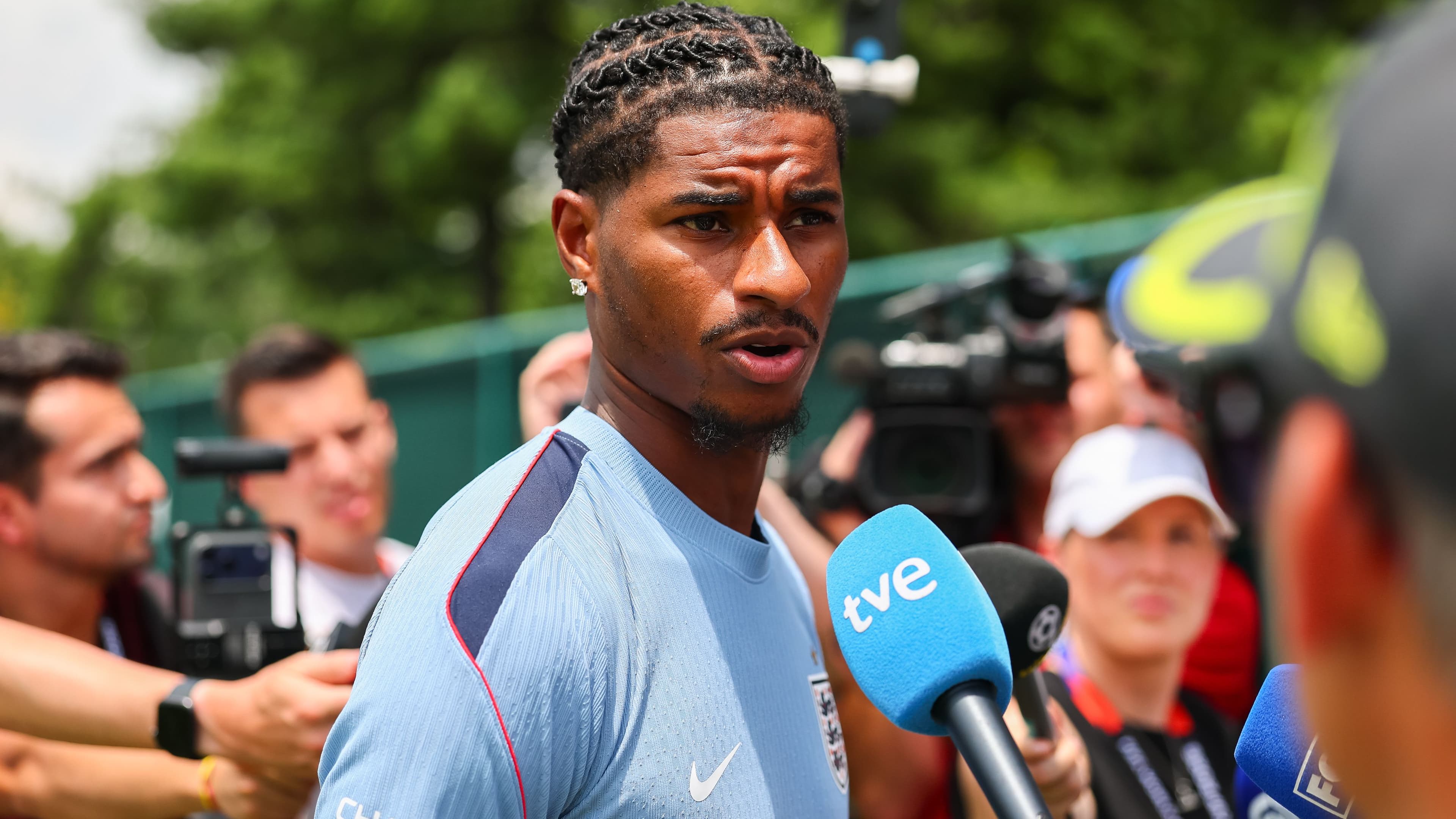 Romea and Man United drills — Will Rashford's curse break via transfer