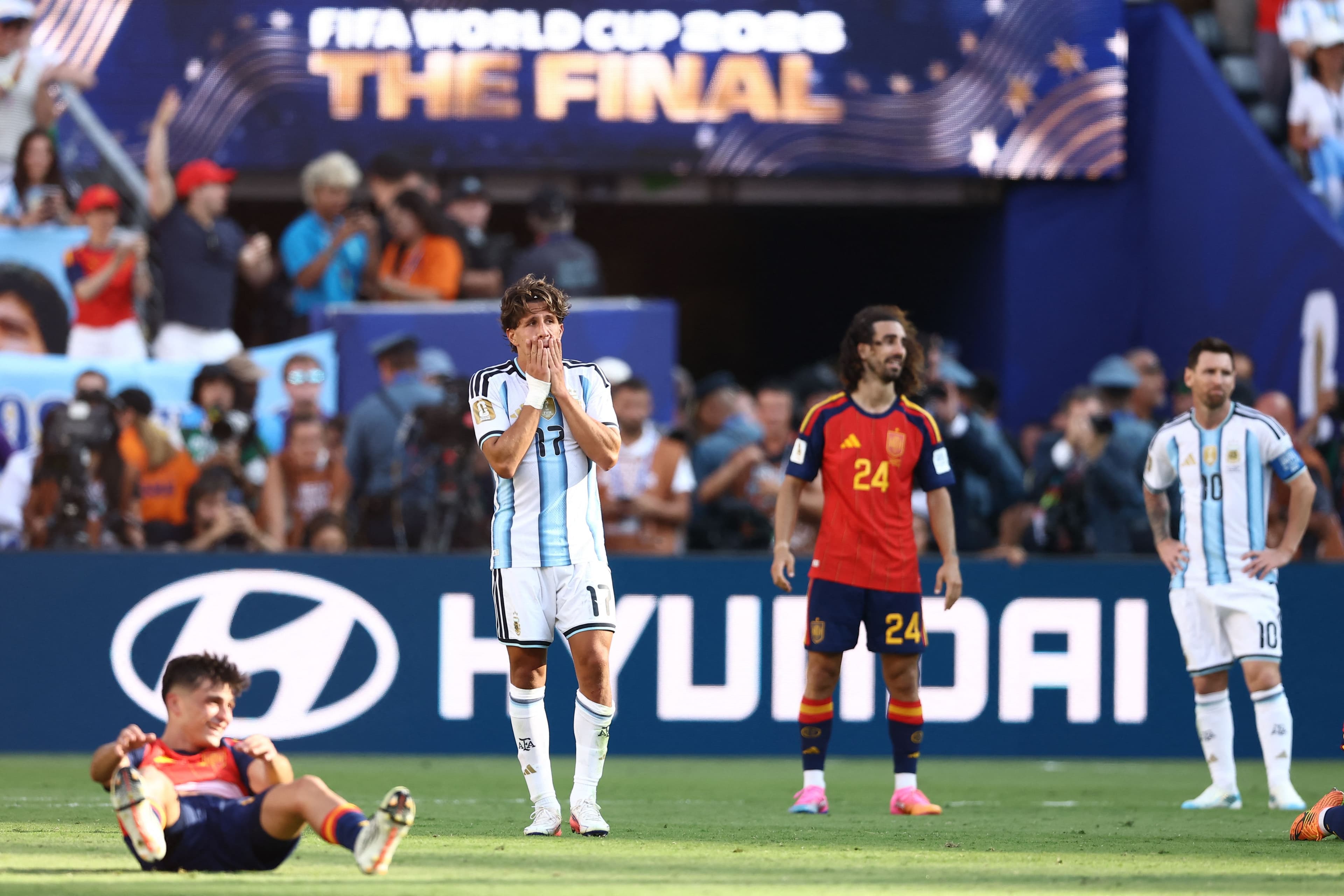 Simeone apologizes and praises Spain