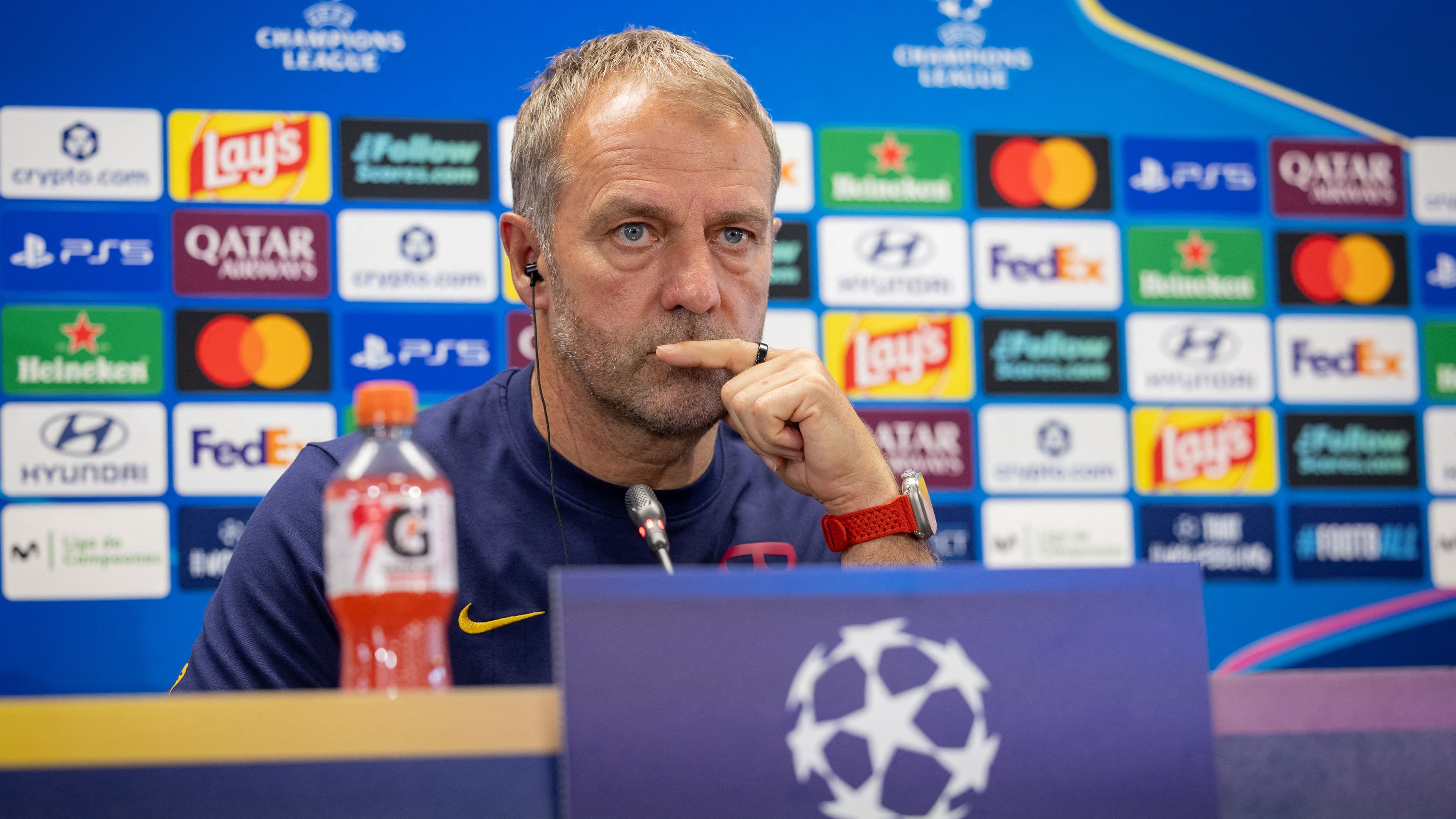 Flick faces traffic issue before Galatasaray match
