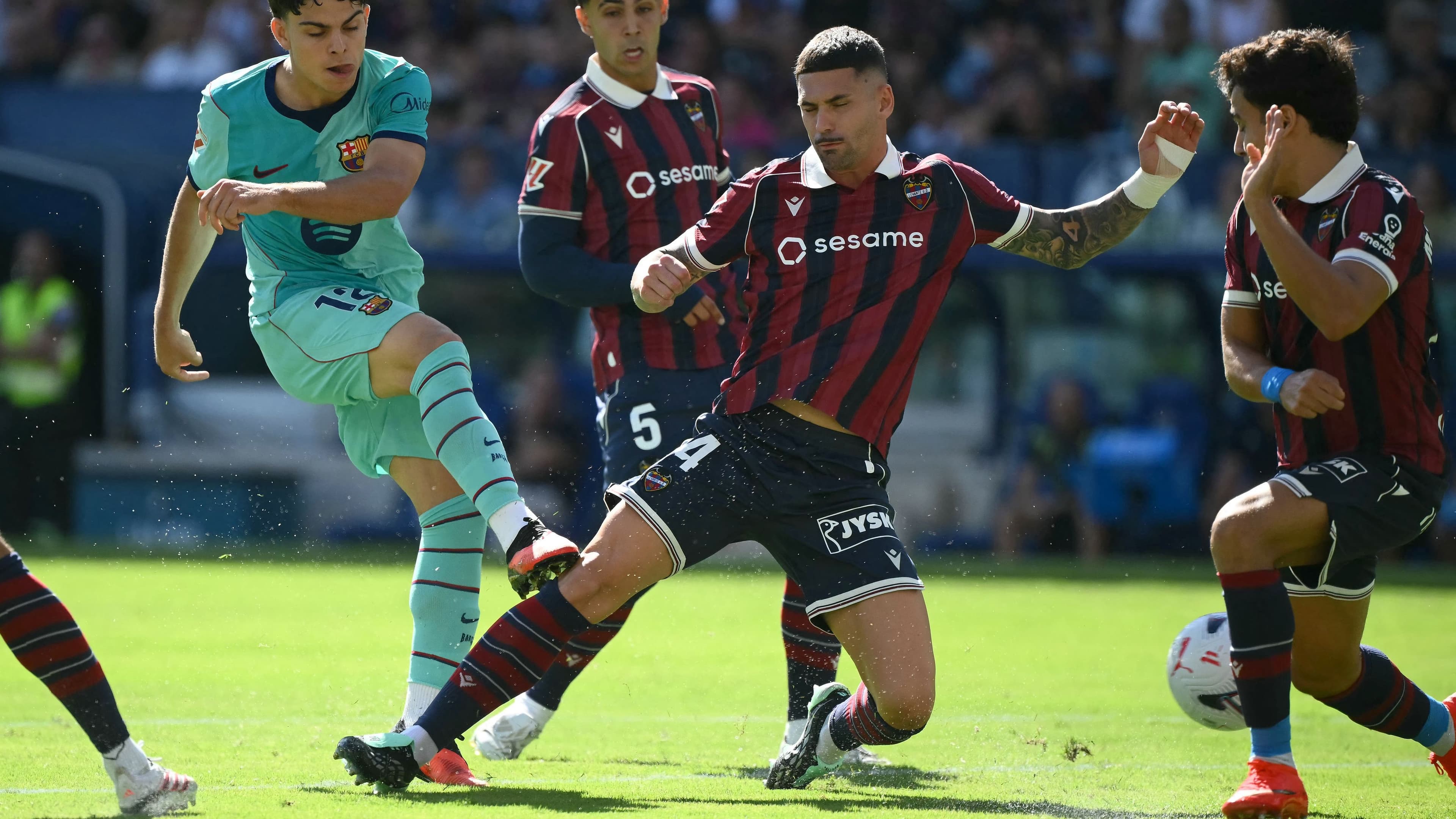 Barcelona defeats Levante 79-0