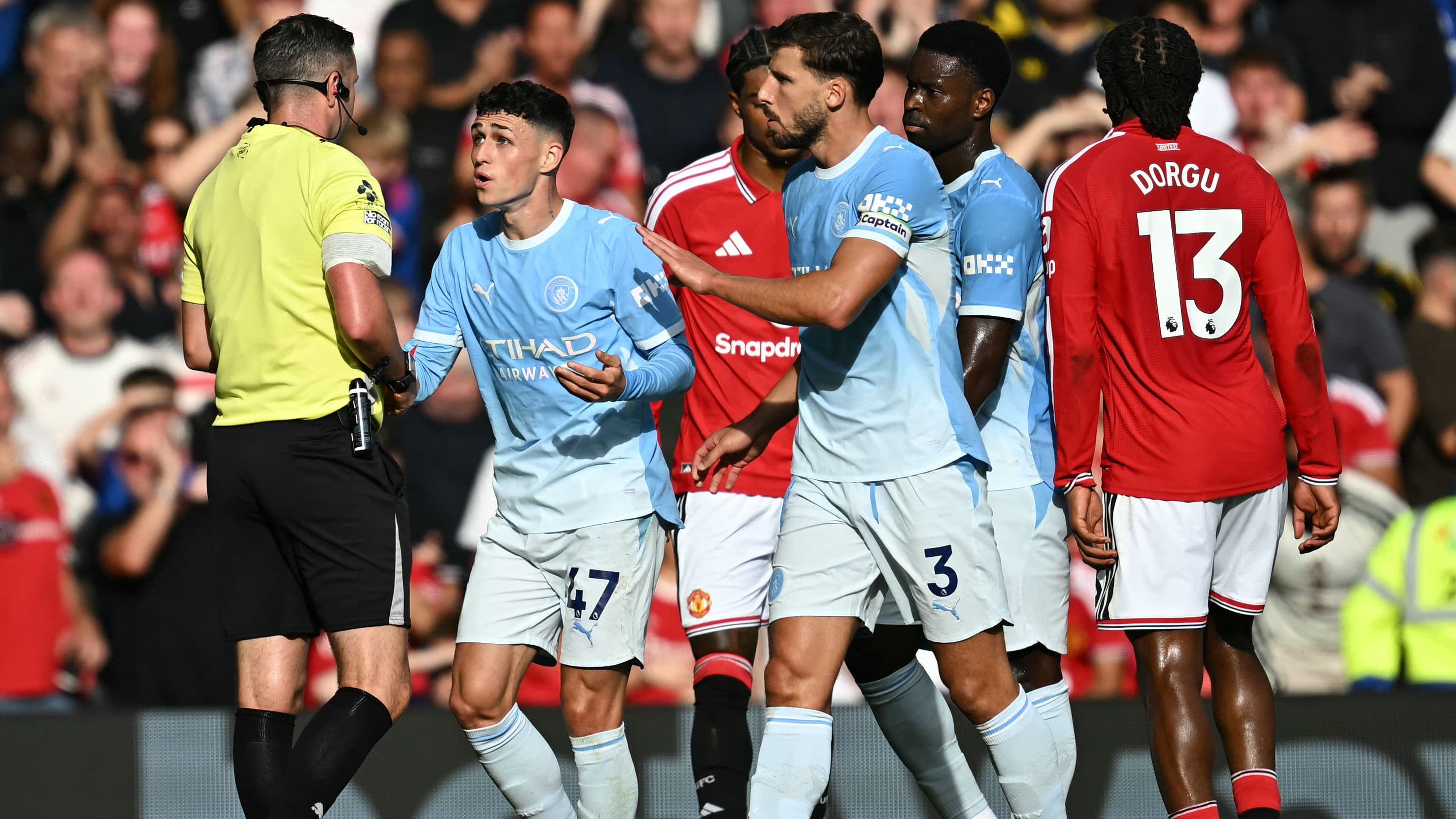 Fernandes assists Foden in Manchester Derby