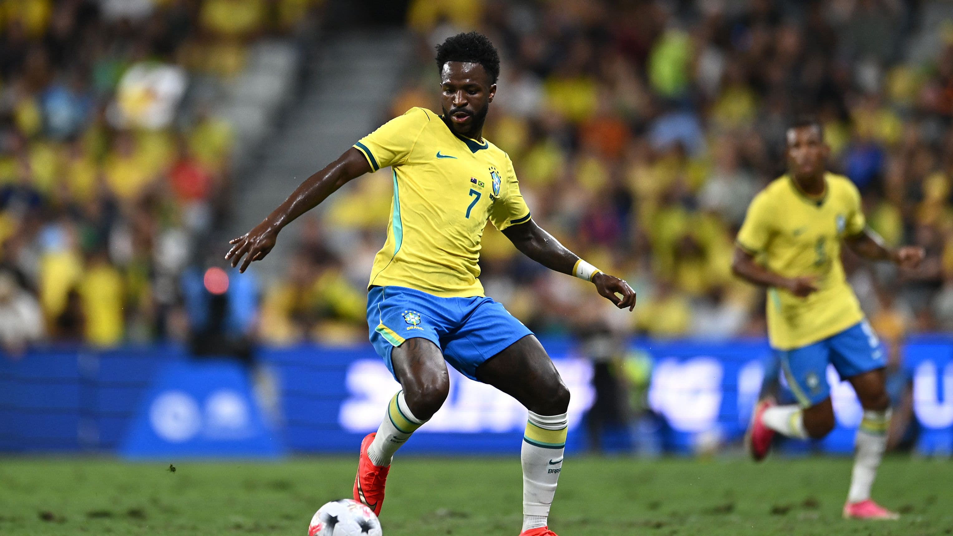 Ex-Real star discusses Vinicius issues and advises Mourinho