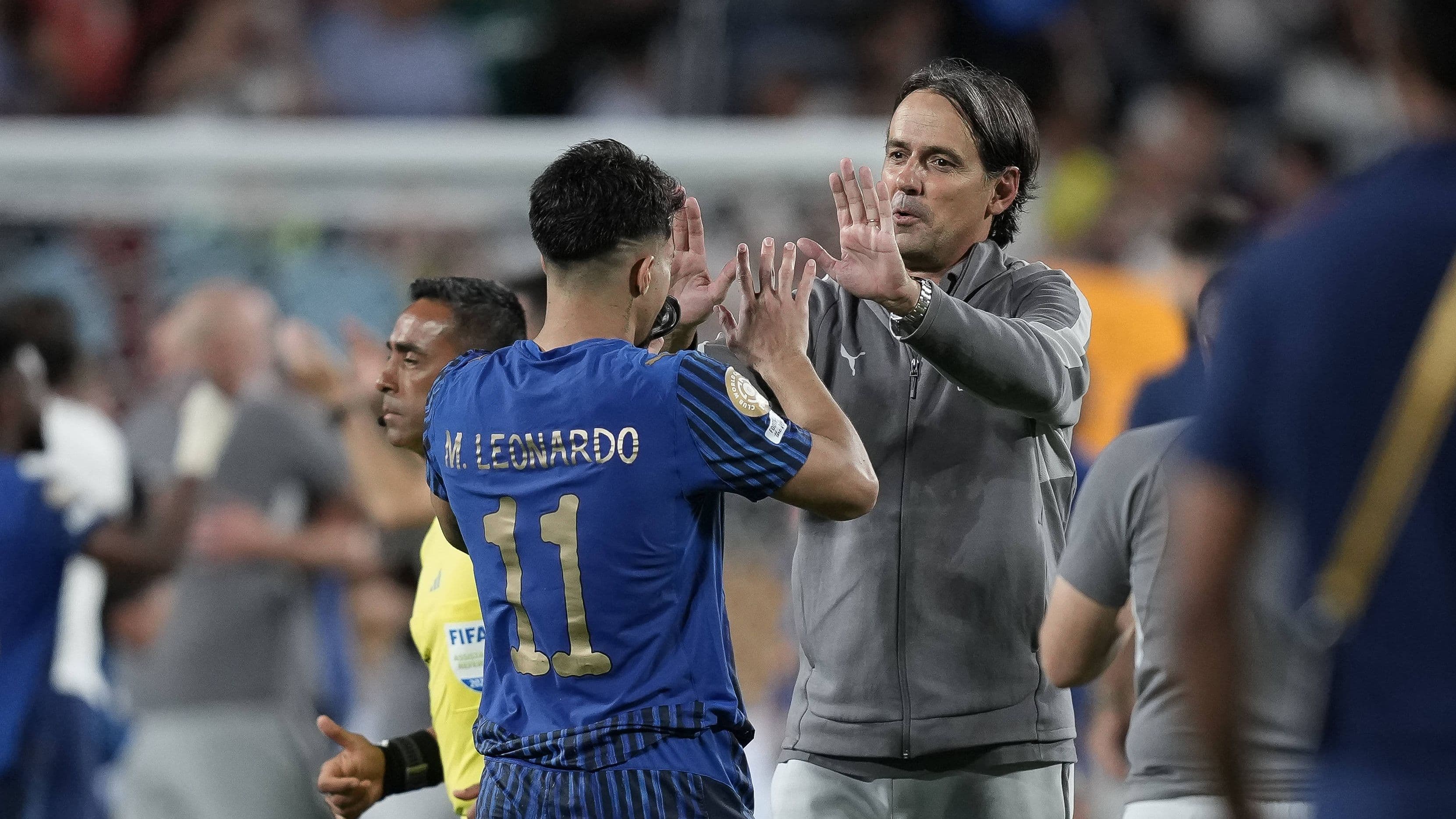 أياكس يضم إنزاجي بعد خسارة طريده والهلال يعلن إتمام الصفقة رسميا
